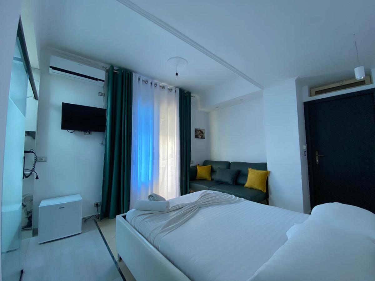 Hotel Kristal ボルシュ エクステリア 写真