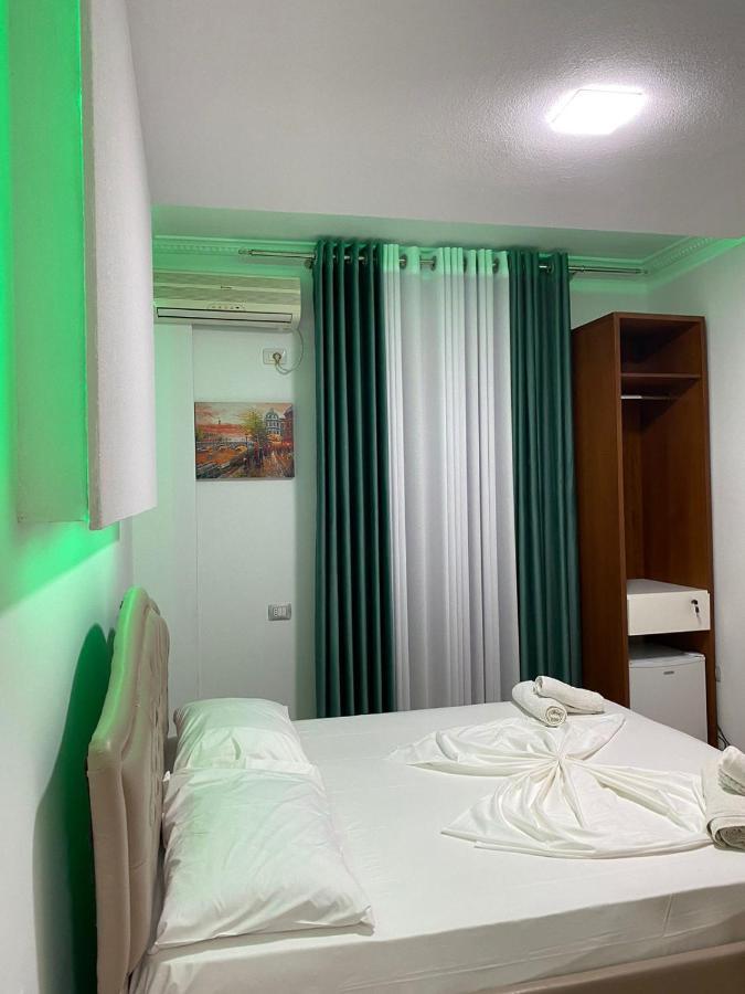 Hotel Kristal ボルシュ エクステリア 写真